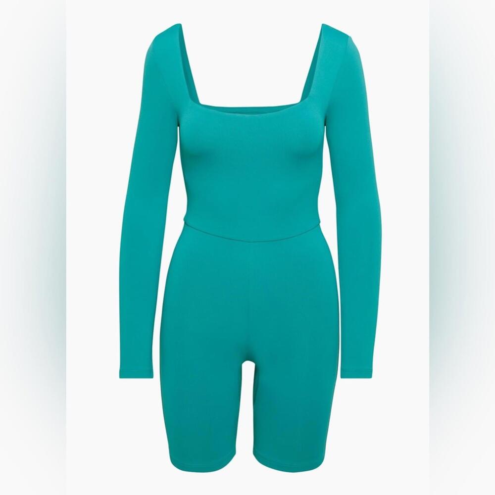 Aritzia Babaton Contour Square-neck long-sleeve romper